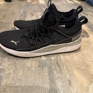 Women’s Puma sneakers
